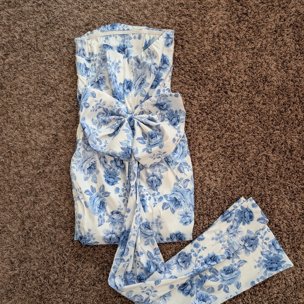 Formal Blue Floral Strapless Dress With Giant Bow Size Medium